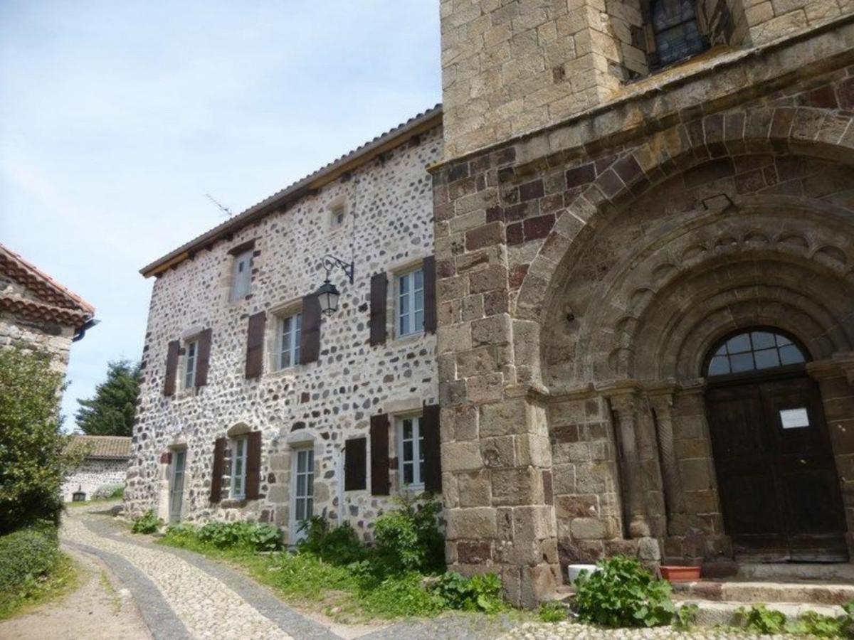 Gite 4 Pers Avec Cour, Vue Loire - Fr-1-582-122 Arlempdes Exterior foto