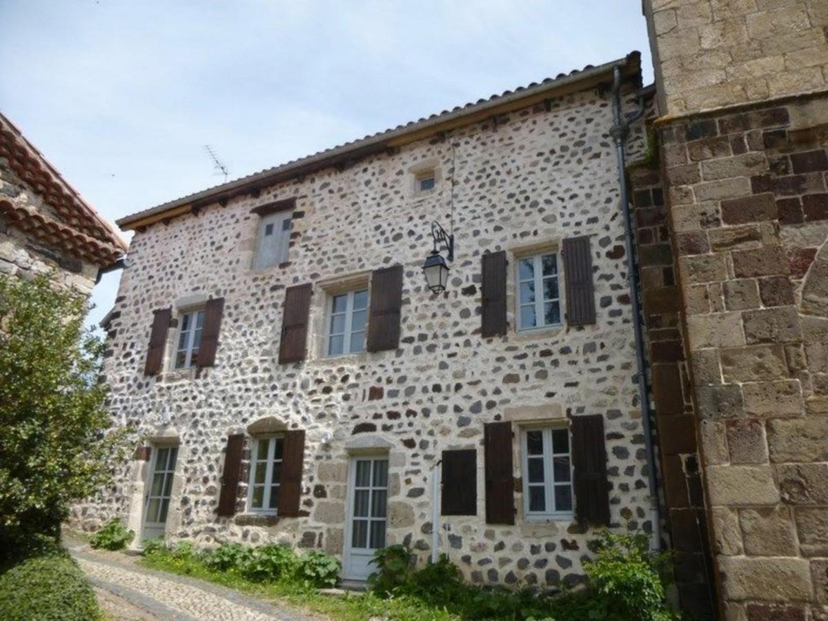 Gite 4 Pers Avec Cour, Vue Loire - Fr-1-582-122 Arlempdes Exterior foto